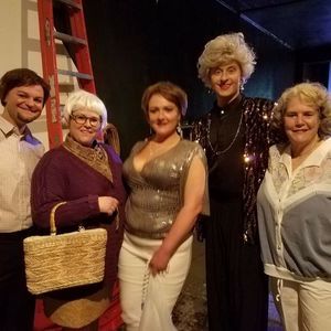 Meet your Posher, Laurascott